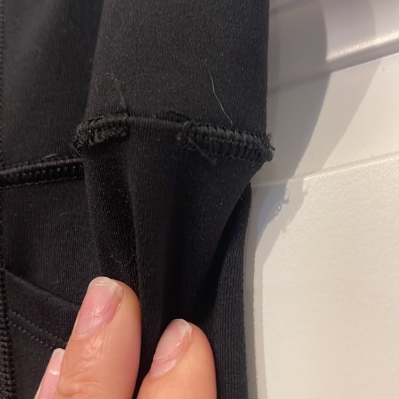 Victoria Secret knockout leggings - Picture 5 of 8